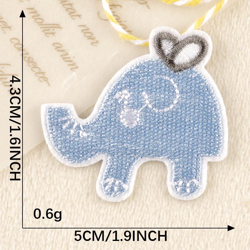 Kreslené zvířecí a ovocné vyšívané nášivky pro DIY oděvní doplňky