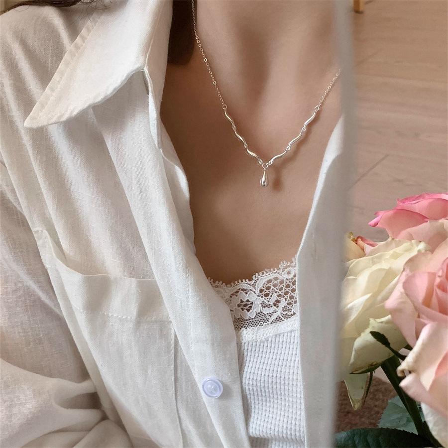 Korean Version of Sterling Silver Water Drop Necklace 2025 New Collarbone Chain Simple Sweater Chain