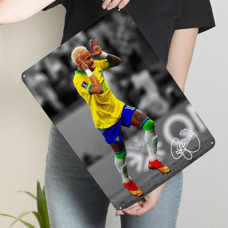 

Неймар-младший. Трендовые металлические таблички Спортивный плакат Декор для украшения комнаты Пользовательская жестяная табличка для настенного декора Ретро дом 20x30cm（7.8x11.8inch）