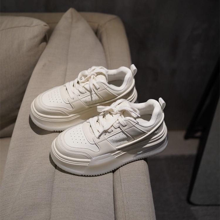 

Женские весенние кожаные кроссовки на толстой подошве в новом стиле, модные европейские повседневные спортивные универсальные белые туфли 40