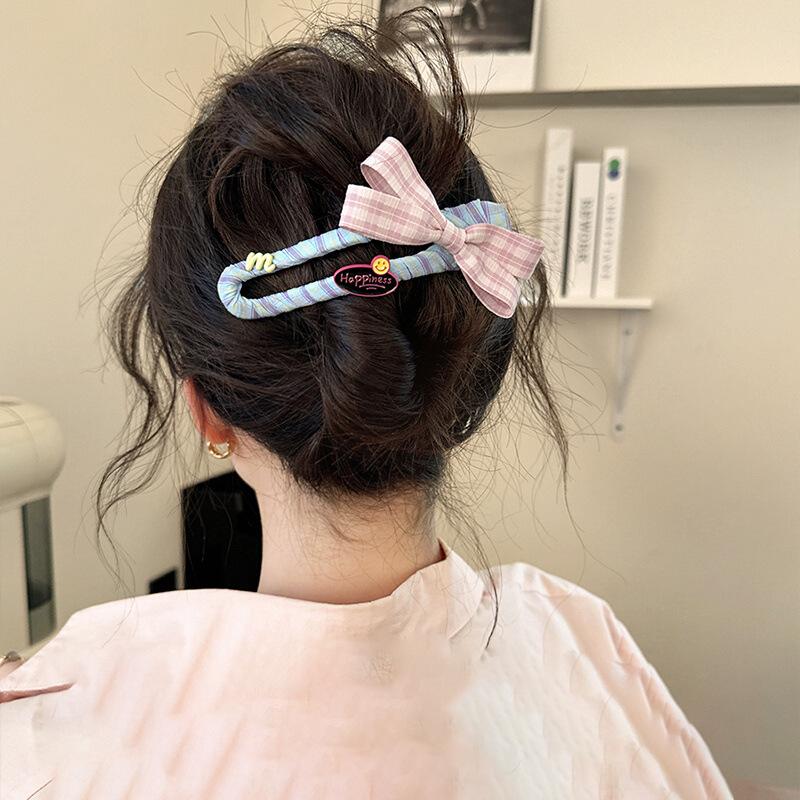 Acrylic Bow Button Bear Hairpin, Cute Duck Bill Clip On the Back of Women's Head, Fashionable and Versatile Hair Accessories, High Sense