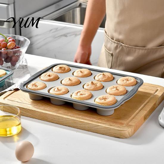 Nonstick Baking Mold Silicone Muffin Pan for Baking, 6/12-Cavity Easy Release Cake Muffins Tray Mold, Food Grade Cupcake Kitchen Flexible Cups