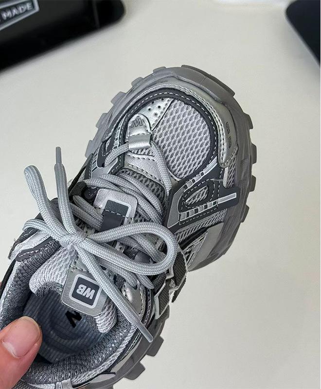 2026 Vår Barn Trendiga Lätta Mesh Löparskor - Andningsbara Unisex Sport Sneakers