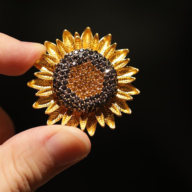 Van Gogh Sunflower Crystal Brooch - Exquisite Retro Pin Accessory Gift