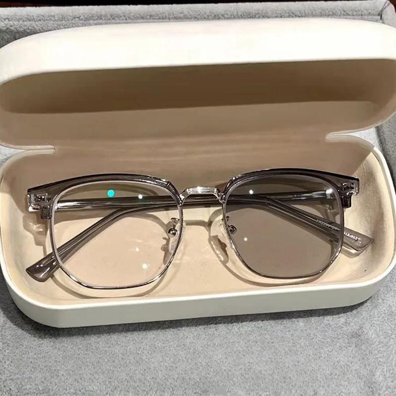 Photochromic Anti Radiation Eyeglasses Eyeglass Glasses for Female Men Classic Eyebrow Spectacle Frame Frame Glasses Trendy Eyewear