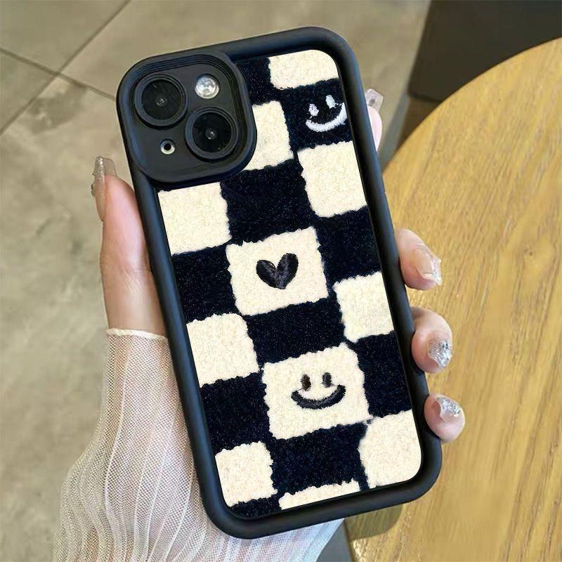 Black grid love iPhone17Promax mobile phone case ladder is suitable for Apple 16promax all-inclusive Tianyan 15.