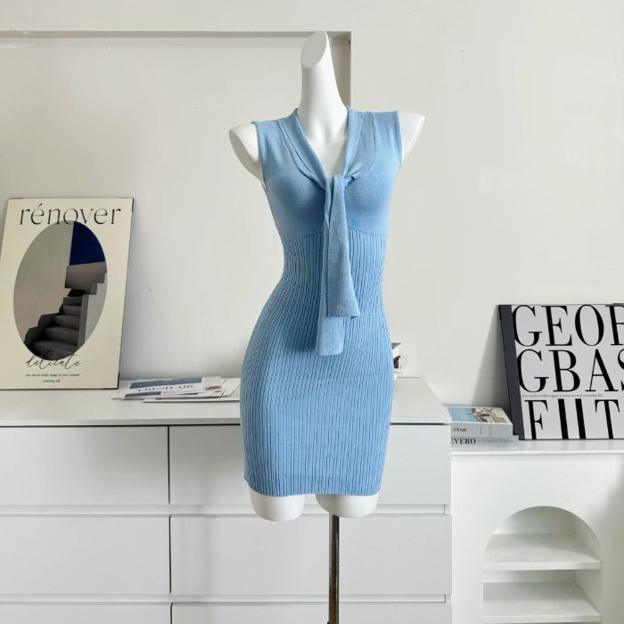Spicy Girl's V-neck Sleeveless Knitted Vest Dress A Figure-hugging and Waist-cinching Short Skirt for Women