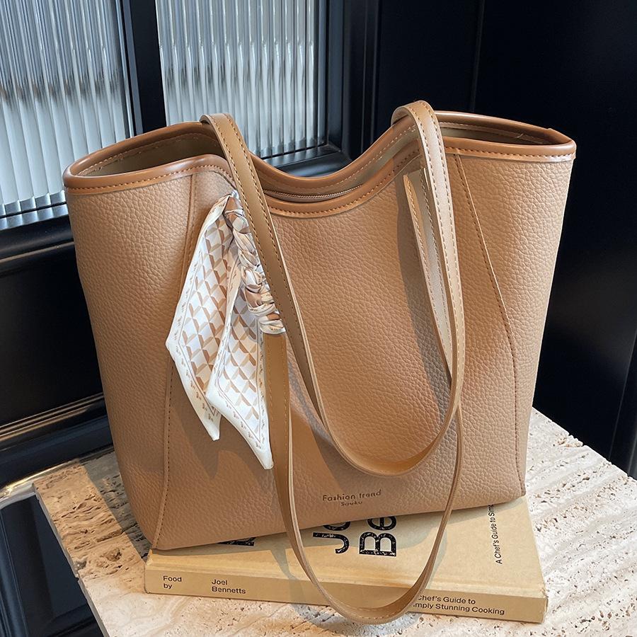 Bag Large Capacity Armpit Bag New Casual Versatile Shoulder Bag Commuter Tote Bag