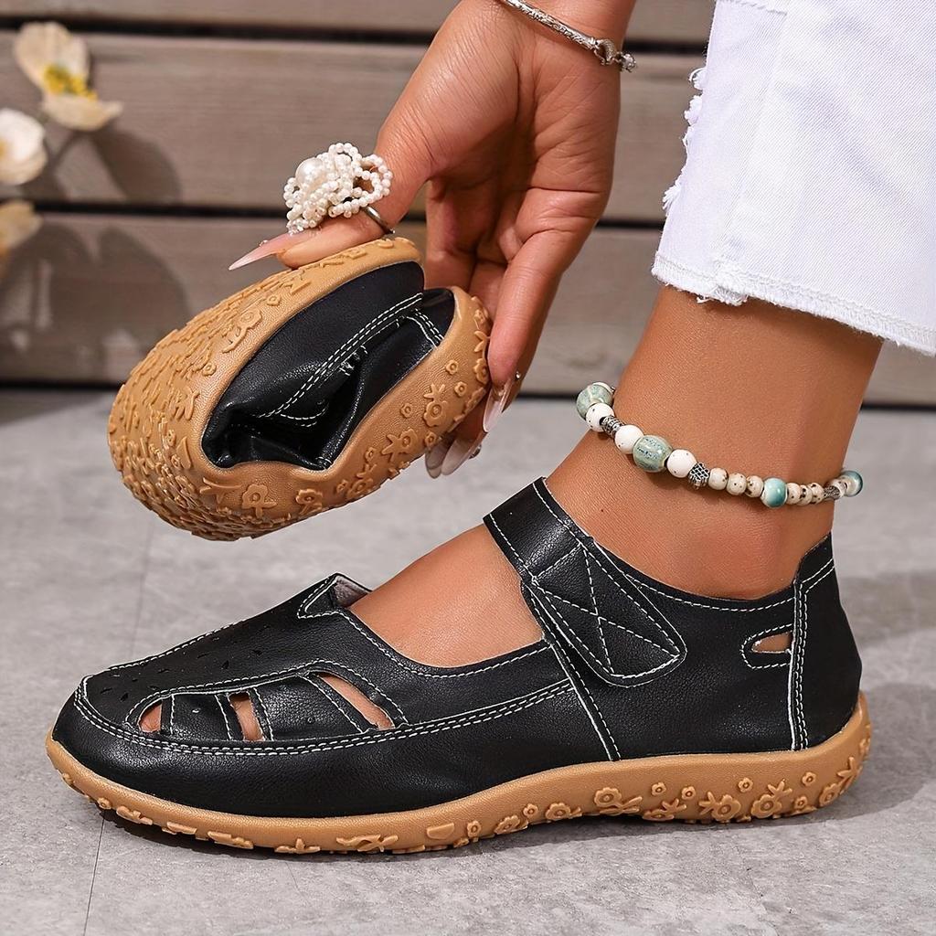 Damen flache Sandalen, Sommer durchlässige römische Sandalen mit Ausstanzungen, lässige atmungsaktive Schuhe für Mütter