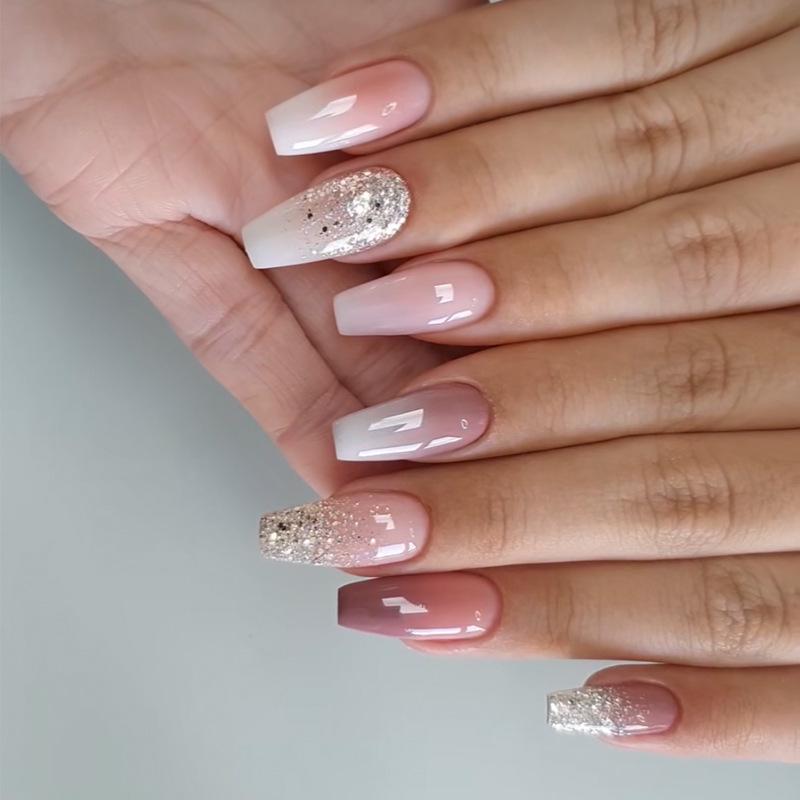 

Trendy Glitter Gradient Wearable Nail Art Set - 24 Pieces Glue Model