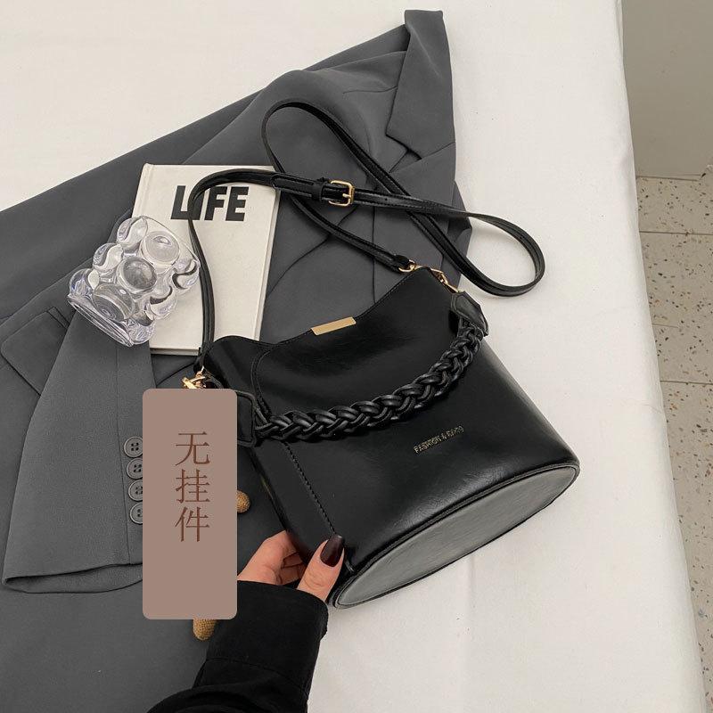 Bag Ladies Retro Design New High-end Texture Versatile Messenger Bag Portable Bucket Bag