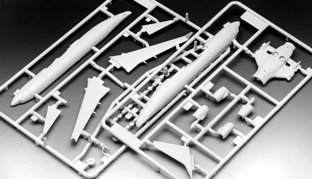 German Revell Boeing Airliner Plastic Model 03809 (Revell) 1/288 737-800