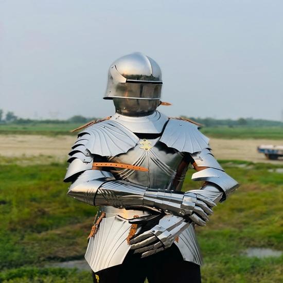 

Средневековый рыцарь Немецкий готический доспех Костюм 15 век Ларп Косплей Доспех на половину тела Лучший подарок