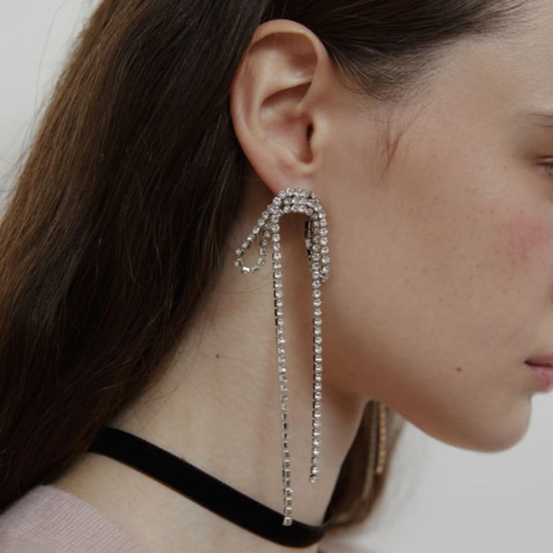 LOVE ME MONSTER Kubiska Långa Bandörhängen (L244MER030)