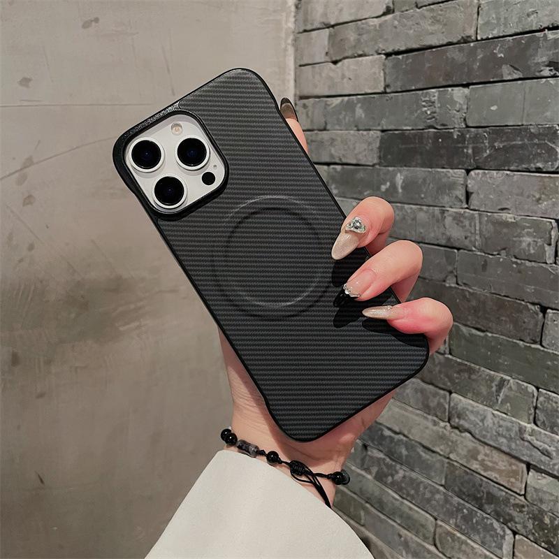 Applicable To iPhone17ProMax Carbon Fiber Sticker, Borderless Mobile Phone Case, Apple 16Pro Magnetic Protective Case