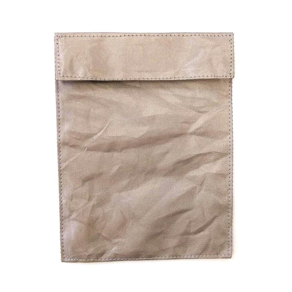 Vanguard Skimming Prevention Made in Passport Fits Credit Travel x 11cm Pouch, Thin, Lightweight, Portable, Japan, Size, Cards, Wallets, Smartphones,