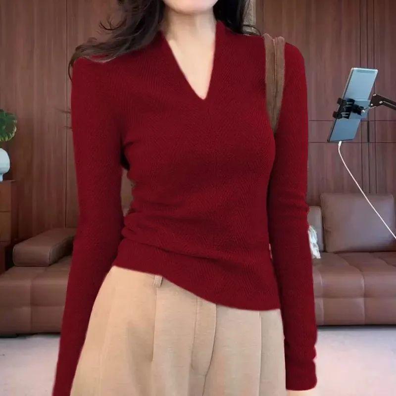 Women's Slim-Fit Fishbone Pattern V-Neck Sweater - Soft & Elegant Knit Base Layer for Spring & Autumn.