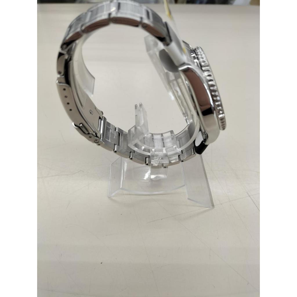 Used ORIENT RN-WJ0002L Watch