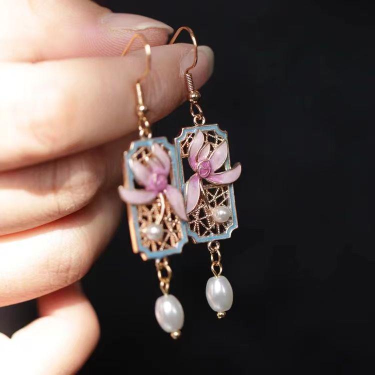Orchid Earrings: Pink & Blue Song Dynasty-Inspired Cheongsam, Classical High-End Style.