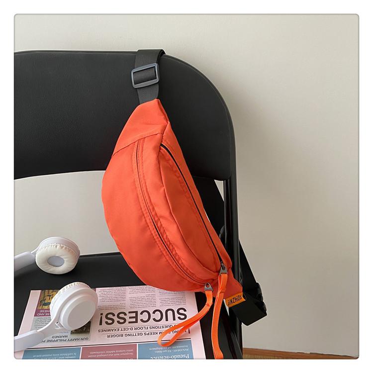 Crossbody-väska Enkel och mångsidig bröstväska ins Modemärke Liten kroppsväska Casual Japansk lätt sport löparväska