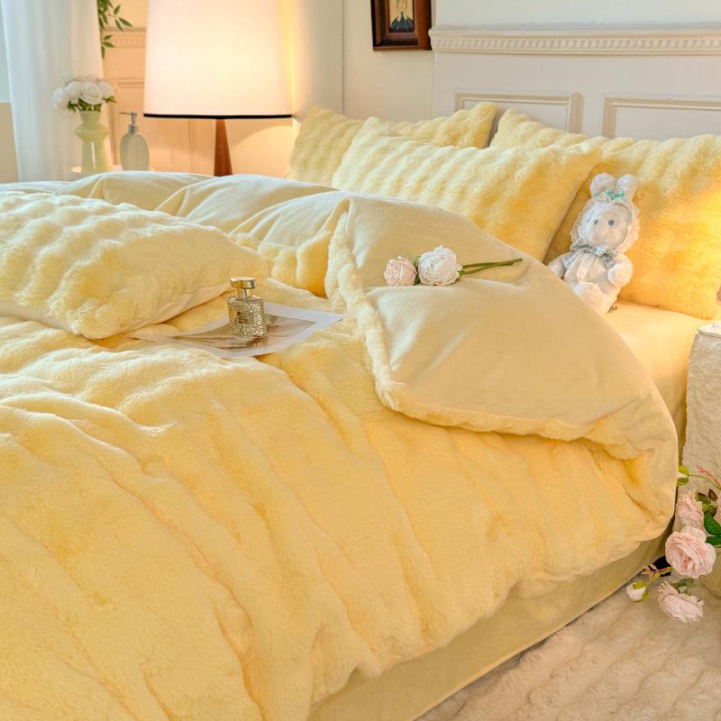 Premium Winter Rabbit Fur Plush Four-Piece Set: Thickened Coral Fleece & Milk Velvet Duvet Cover with Faux Fur Three-Piece Bed Sheet Set.