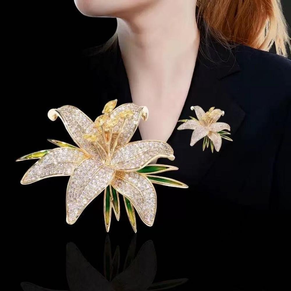 1PC Luxury Love Heart Pearl Flower Brooch Women's Alloy Corsage Pin Tulip Flower Pins Elegant Wedding Jewelry Party Suit Accessories