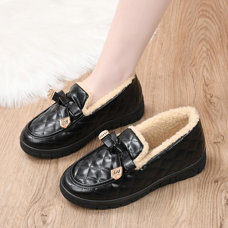 

Зимние новые хлопковые туфли на одной педали для женщин, водонепроницаемые из ПУ, на мягкой подошве, бархатные, теплые и удобные хлопковые ботинки для женщин 41