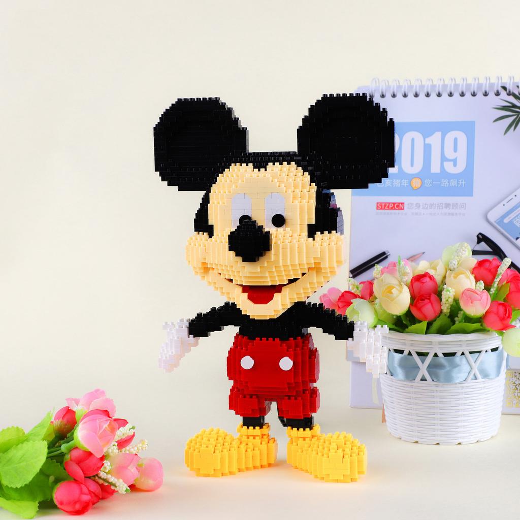 New Disney Building Blocks Winnie the Pooh Micro Stitch Mickey Scrump Model Mini Bricks Figure Toys For Kids Christmas Gift