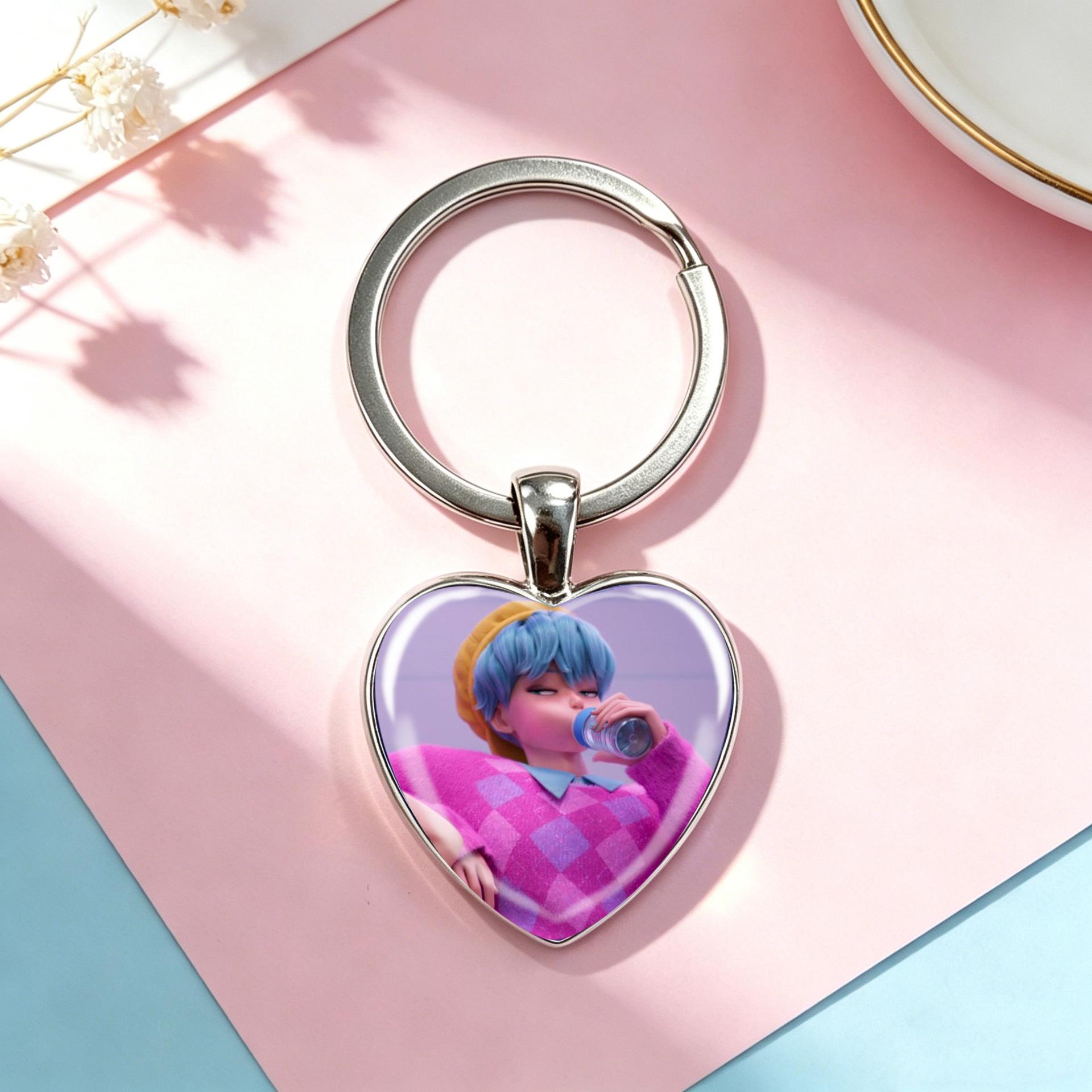 KPOP Demon Hunter Girl Group Heart Keychain: Cute, Versatile Pendant & Ornament