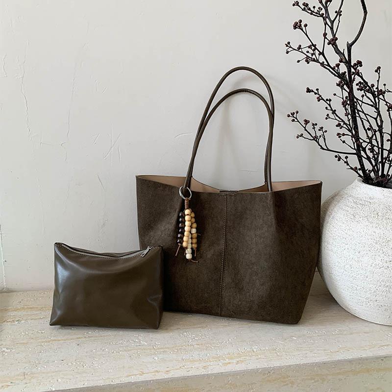 Simple and large-capacity retro tote bag women's new high-end fashion shoulder bag class commuter bag