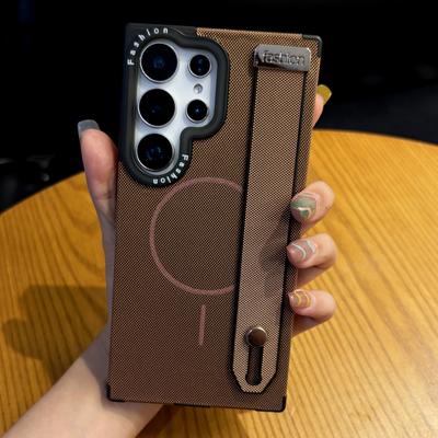 Odporne na wstrząsy Pasek na nadgarstek Stojak Uchwyt Magnetyczne Bezprzewodowe ładowanie Silikonowe etui Dla Samsung S25 Ultra S23 S22 S24 Plus Matowa osłona