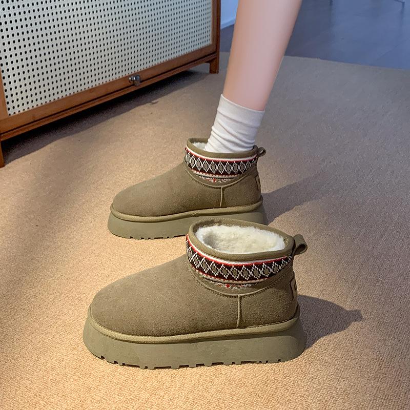 

National thick-soled thickened fashion snow boots women s autumn and winter new British style velvet warm short boots casual women s shoes 40