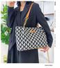 High-Capacity Retro Plaid Tote Bag - Casual European & American Style Handbag for Work & Commute
