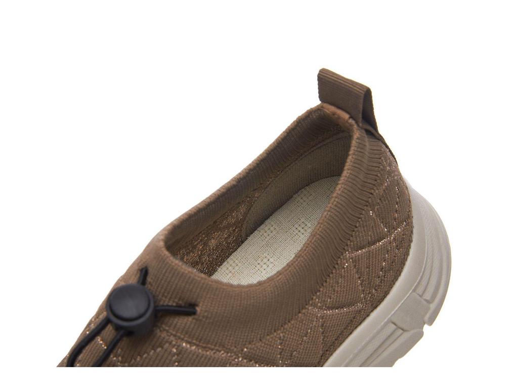 Women's Spring Soft Sole Slip-On Mom Shoes - Comfortable and Fashionable Old Beijing Style