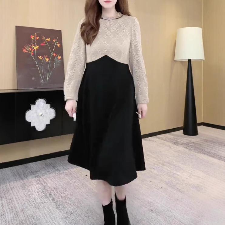Luxury Lace Jacquard Long-Sleeve Dress for Middle-Aged Women - Autumn/Winter Collection