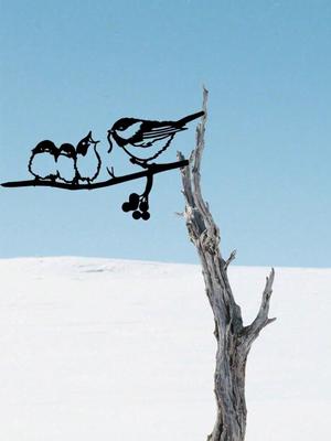 Vintage Iron Sparrow Wall Art Rustic Bird Sculpture Garden Patio Decor Outdoor Yard Ornament Weather Resistant Metal Farmhouse Gift