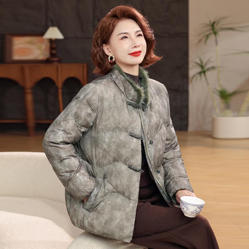 2025 Modern Winter Down Jacket for Middle-aged and Elderly Women, Grandma's 90% White Duck Down, Suitable for Ages 70-80.