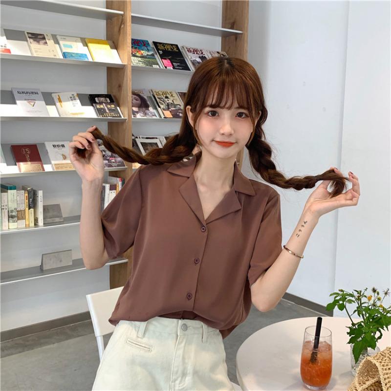 

Белая рубашка с лацканами Temperament, женская дизайнерская рубашка Sense Niche Top, летняя новая женская универсальная рубашка с короткими рукавами, тренд One Size коричневый