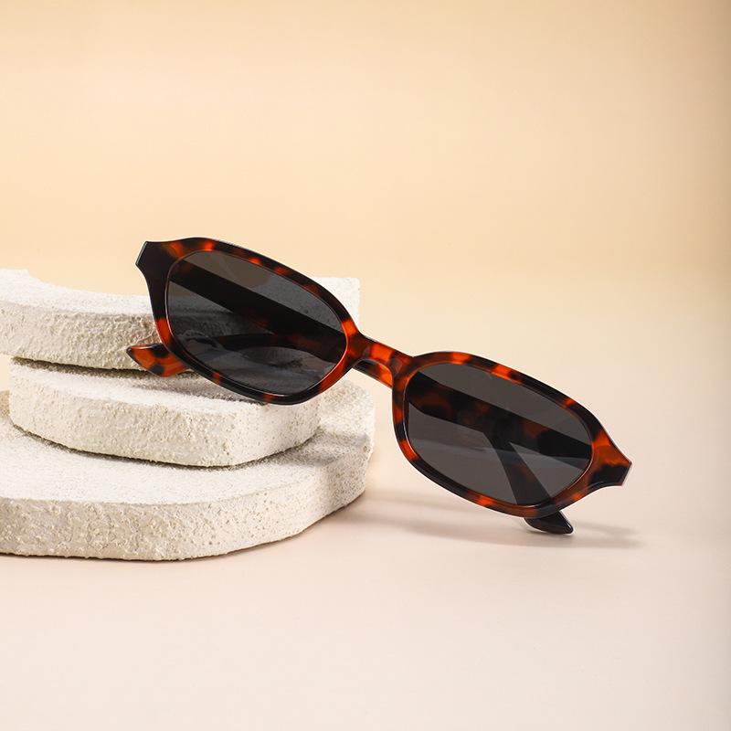 Trendy Square Frame Sunglasses: Unisex European & American Street Style