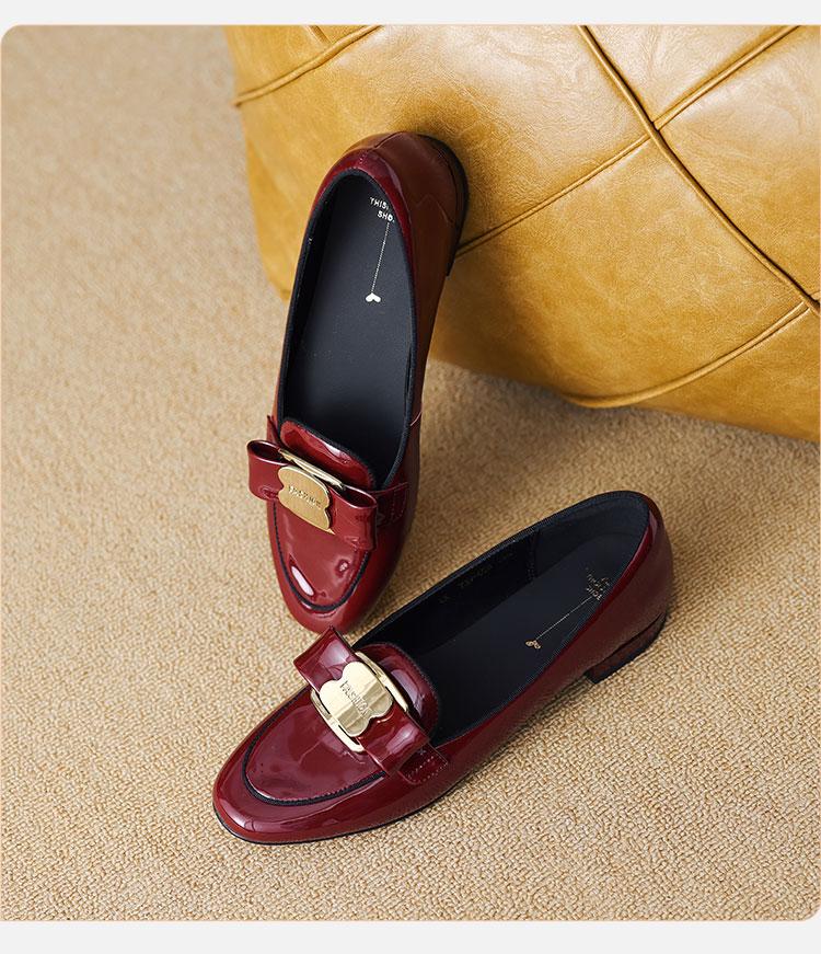 One Foot Women's Shoes Lazy Shoes 2026 Spring and Autumn New Work Soft Leather Patent Leather Single Shoes Low Heel Versatile Women's Shoes