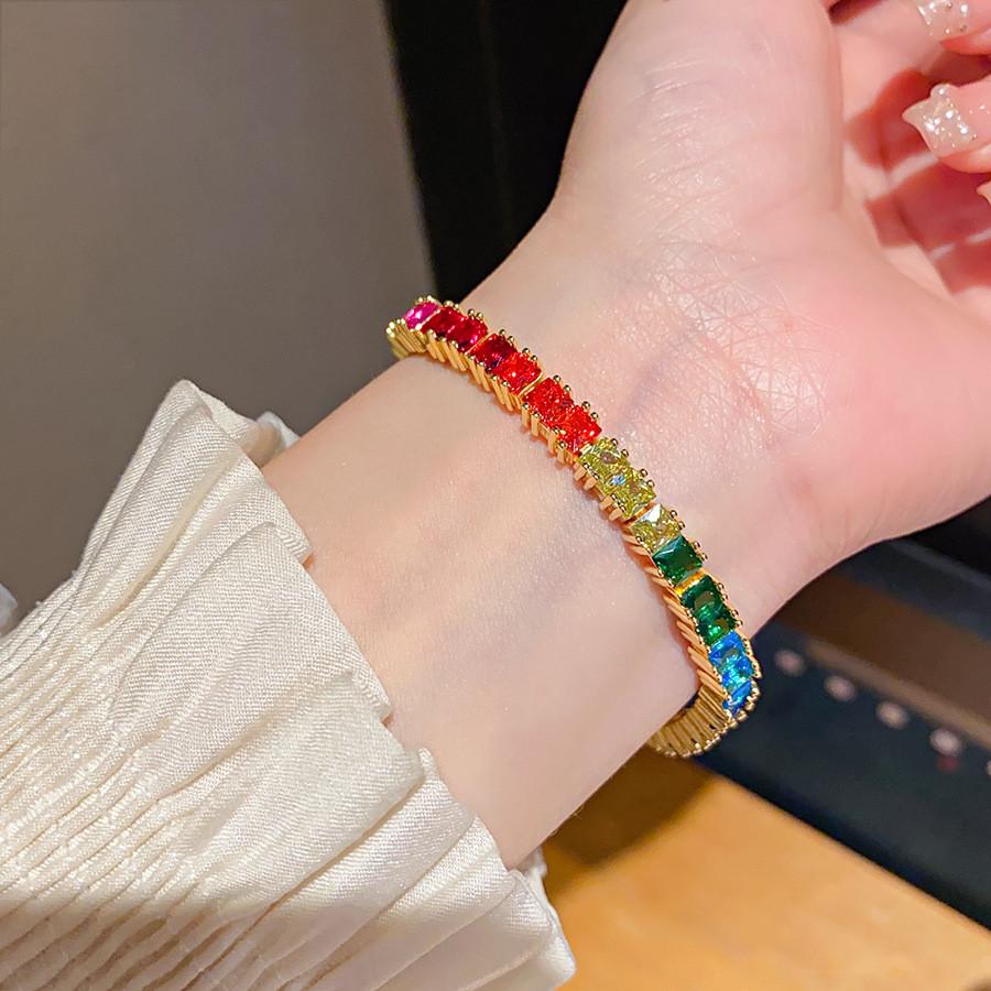 

Elegant Double Layer Flower Bracelet With Gold Electroplating For Female Fashion Enthusiasts