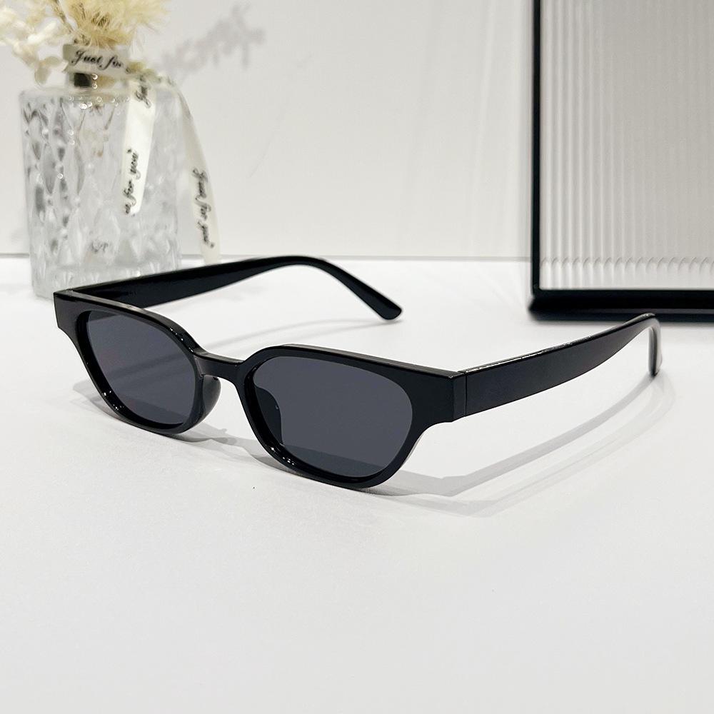 2024 Hot Selling New Fashion Women Anti Uv Small Frame Square Frame Sunglasses Designer Men Retro Premium Shades Sunglasses Color