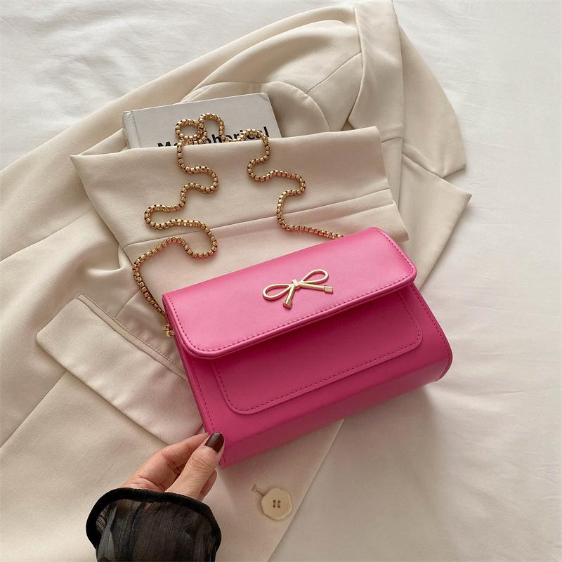 

Underarm bag women s 2025 new Korean version of trendy fashion shoulder bag niche design simple and beautiful small square bag роза розовый