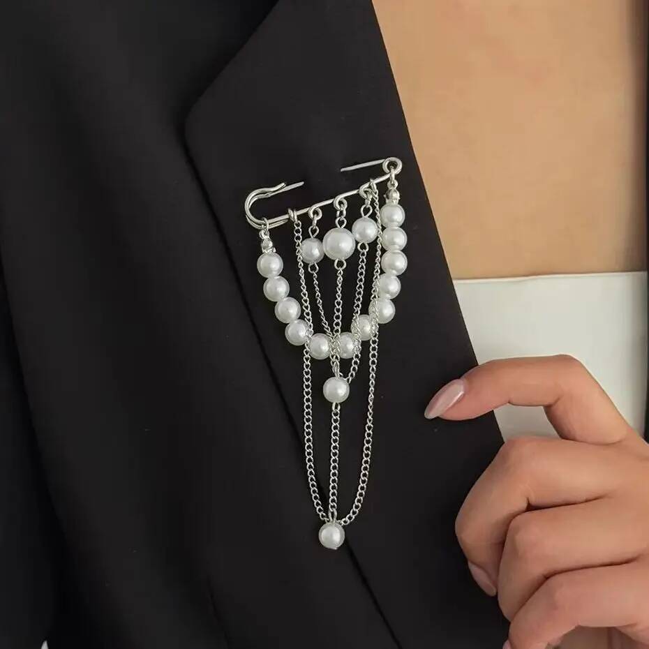 IngeSight.Z Trendy Exquisite Imitation Pearl Brooch Creative Metal Chain Tassel Brooches Shirt Collar Lapel Suit Pin Jewelry New