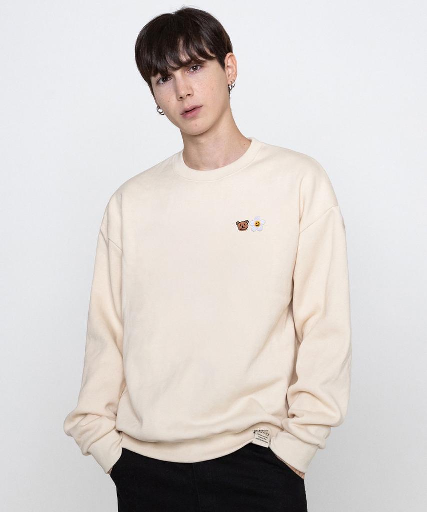 GRAVER [Unisex] Small Flower Bear Face Embroidered Smile Sweatshirt_Cream