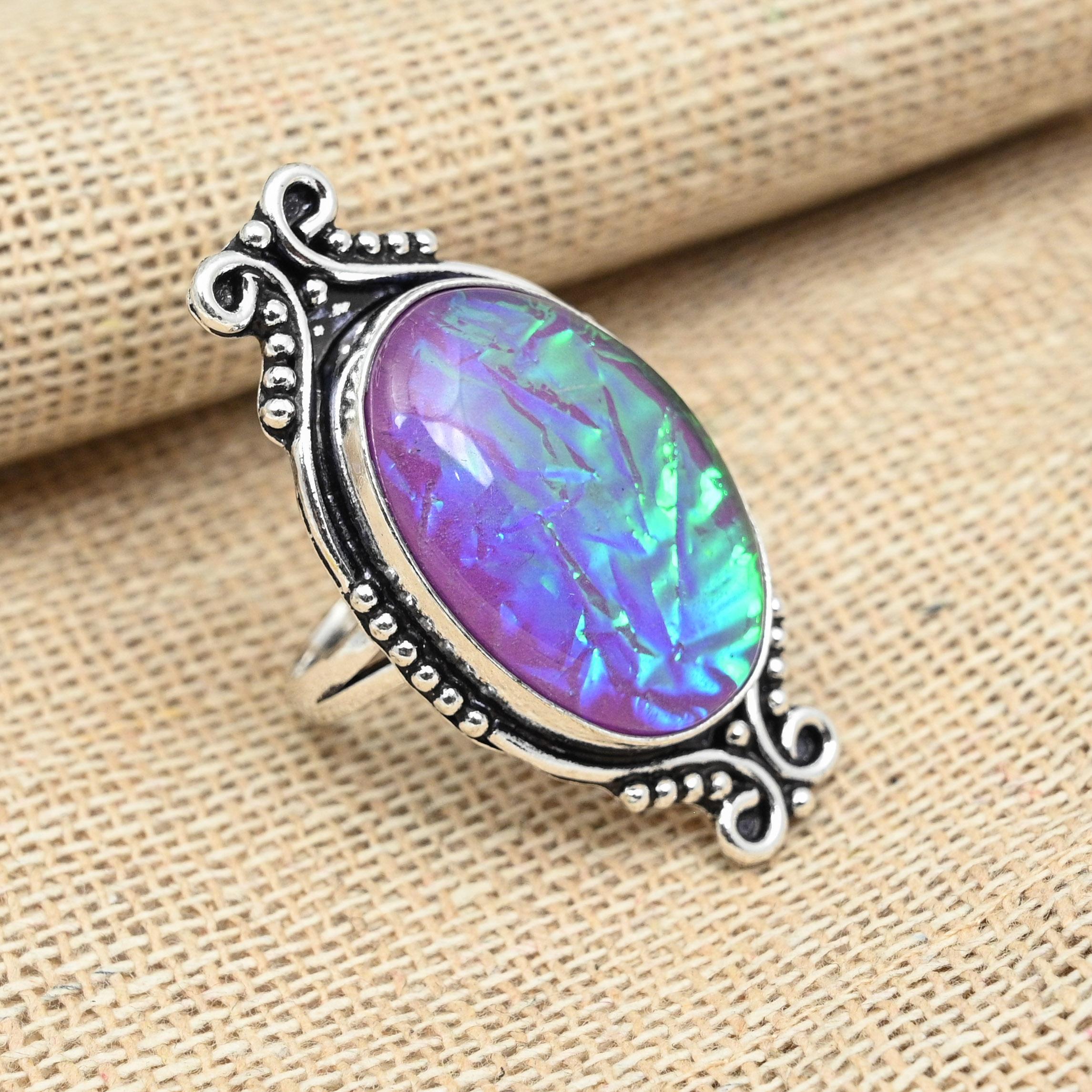 

Кольцо ручной работы из стерлингового серебра 925 пробы с розовым тройным опалом. 12 фиолетовый