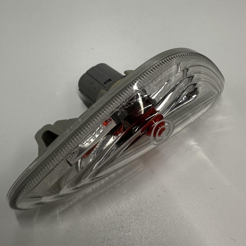 It is suitable for Kia K3 CERATO forte front leaf plate, turn signal lamp, light-emitting lamp housing  923041Y000