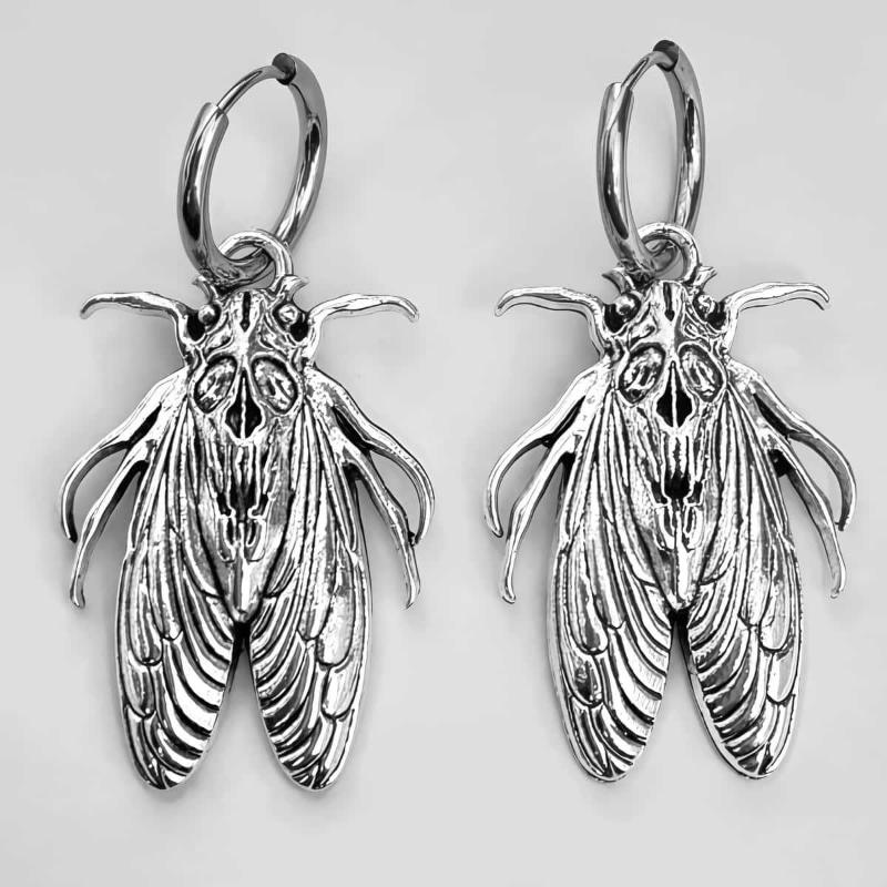 Gothic Vintage Skull Moth Ear Hoops For Women Girls Fashion Witch Jewelry Accessories Gift Charm Pendant Earrings