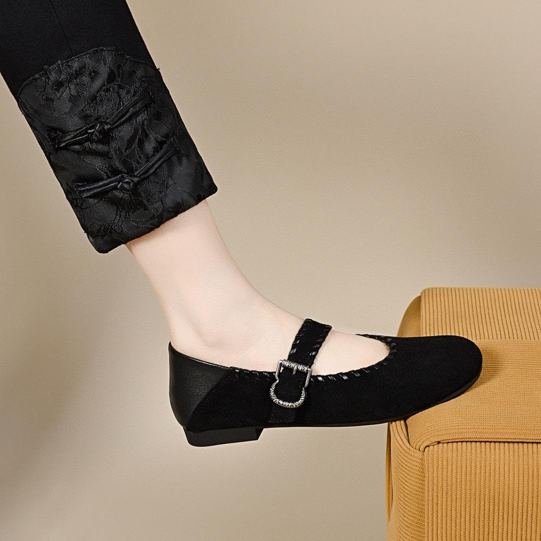 Round head lazy shoes women s low heel shallow mouth word with square buckle literary and retro women s flat shoes 34 9909₽
