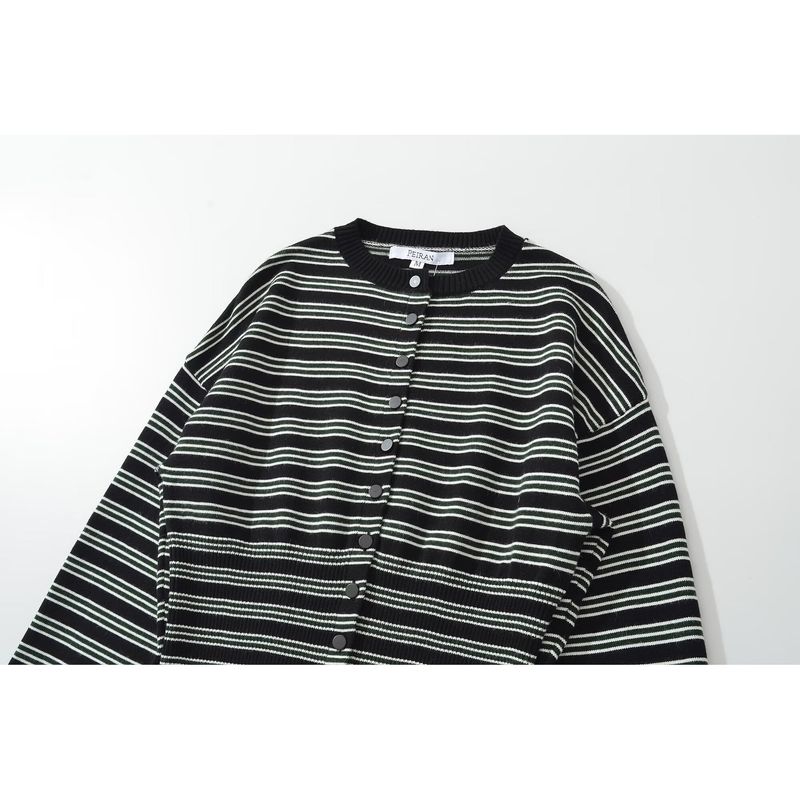 Kaslead New Women Clothes Western Style Fashion Simple Stripe Cardigan Sweater Leisure Shorts Set